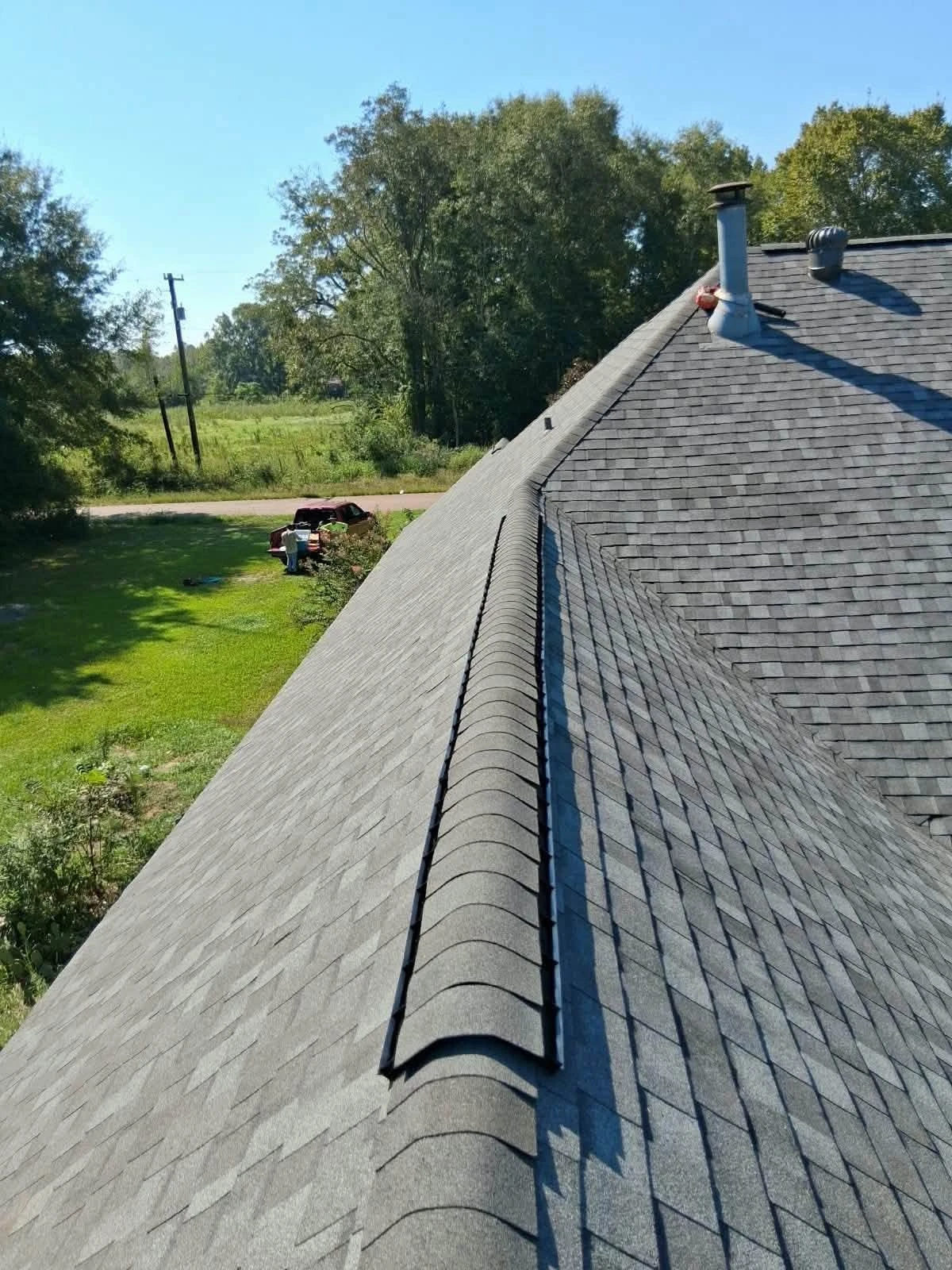New shingle roof with ridge vent